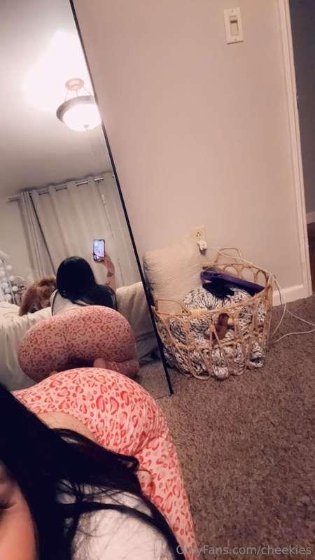 Check your dm (;