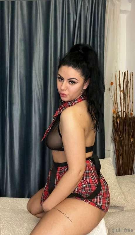 😈