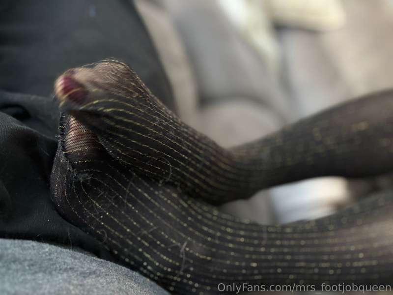 mrs_footjobqueen image #1