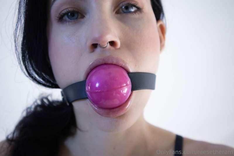 The biggest gag tongue holder