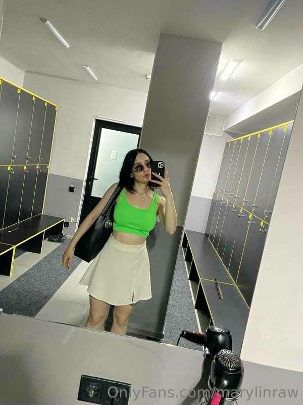 Last evening's shot from the gym, I like keeping my body in ..