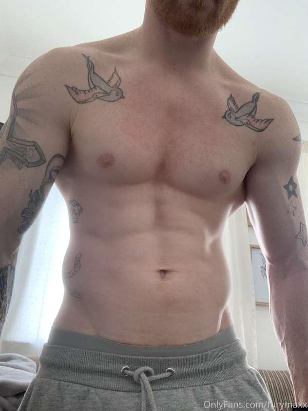 😈