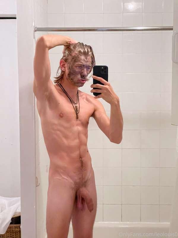 Self care but do it naked 💤