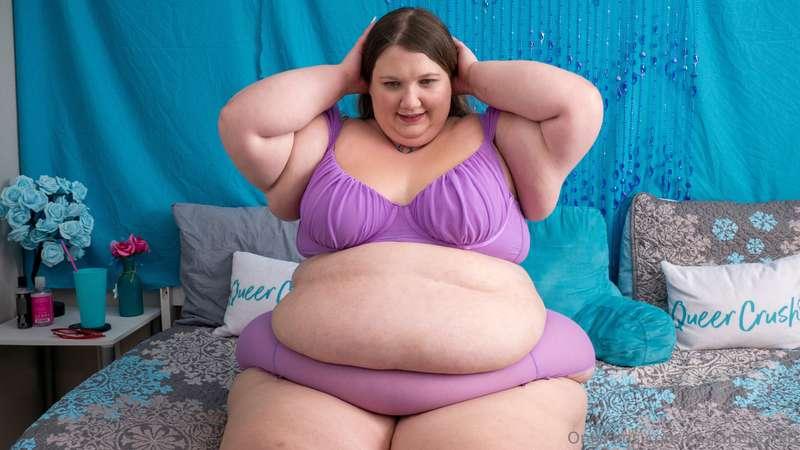 Admit it… you can’t stop staring at my size.