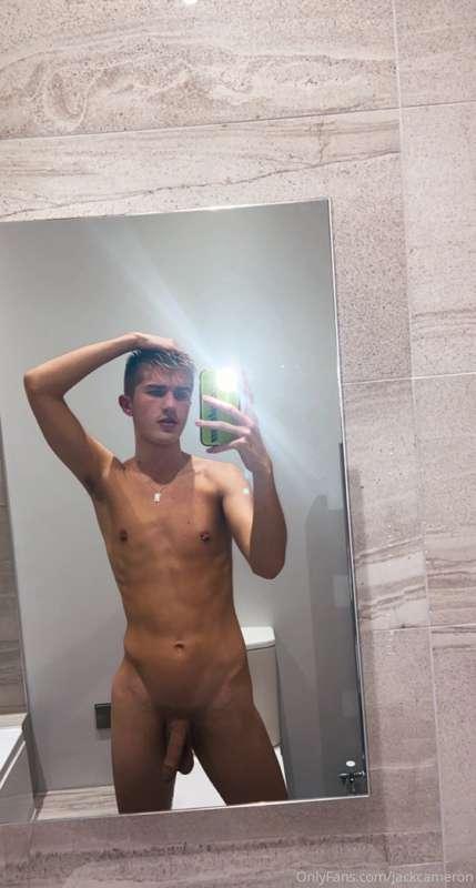 someone come ruin me in my new bathroom. please.