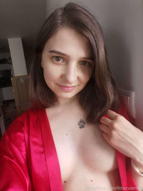 Not too much clothes ❤️🥰