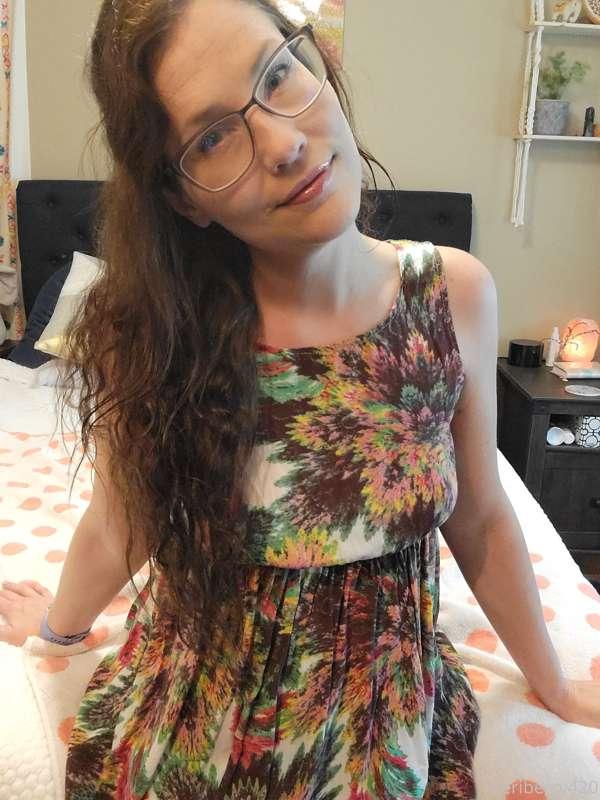 Cute lil dress and a big butt plug, what more do I need? ❤️
..