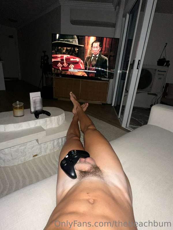 Game and chill 🍆