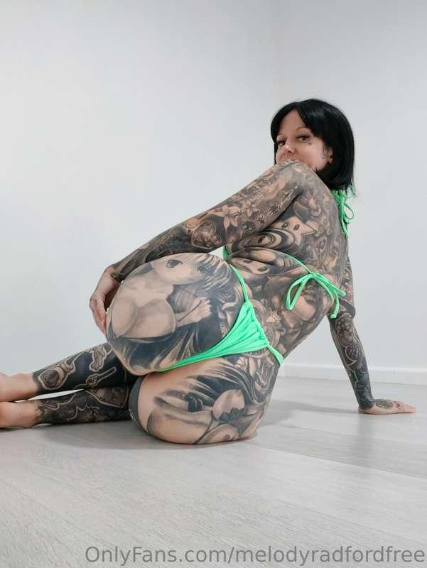 Green bikini 🐸