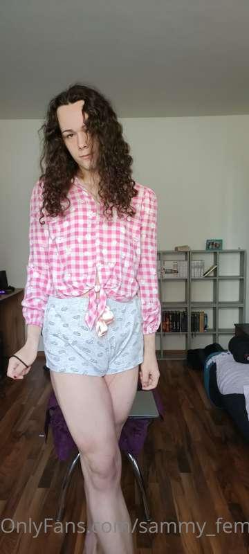 Heyo and Happy Femboy Friday to everyone. Hope you like my n..