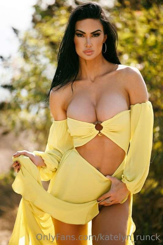 Let's hope the wind doesn't blow this skirt up 👀