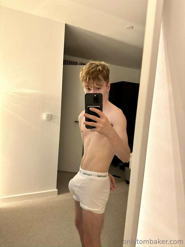 tombakerx image #1