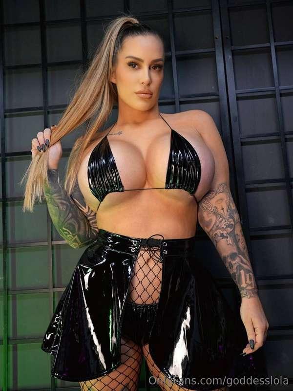 You should DEFINITELY worship me