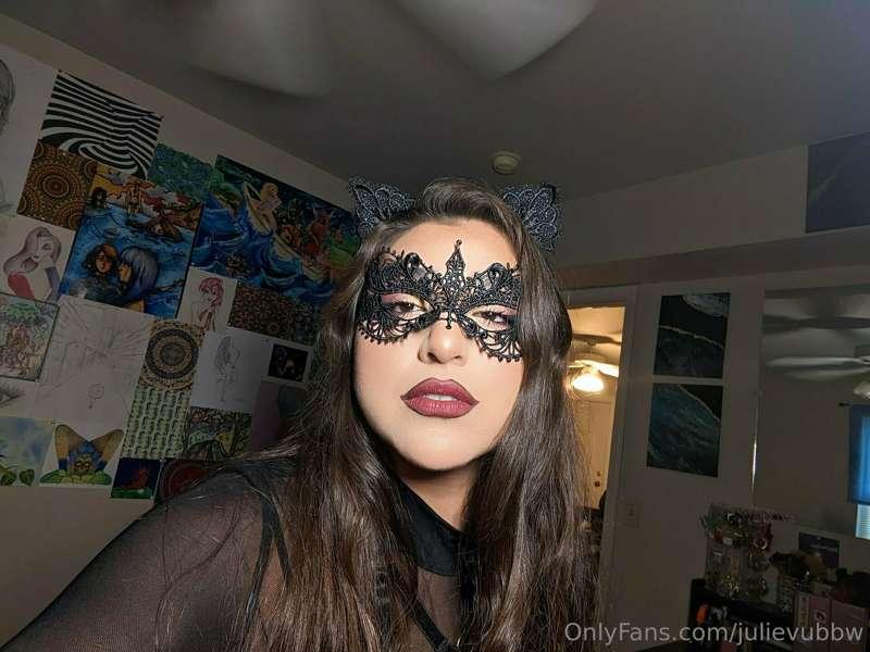 Happy Halloween! 🎃
Ever wanted to see Wonder Woman and Cat W..
