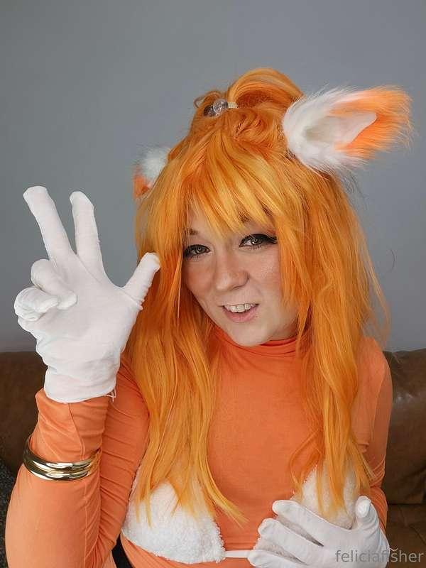 do you like my Halloween costume? :) what's your favorite so..