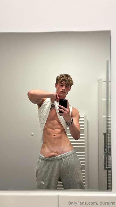 Is it hot in here, or is it just me? (Spoiler: It’s me 🔥).