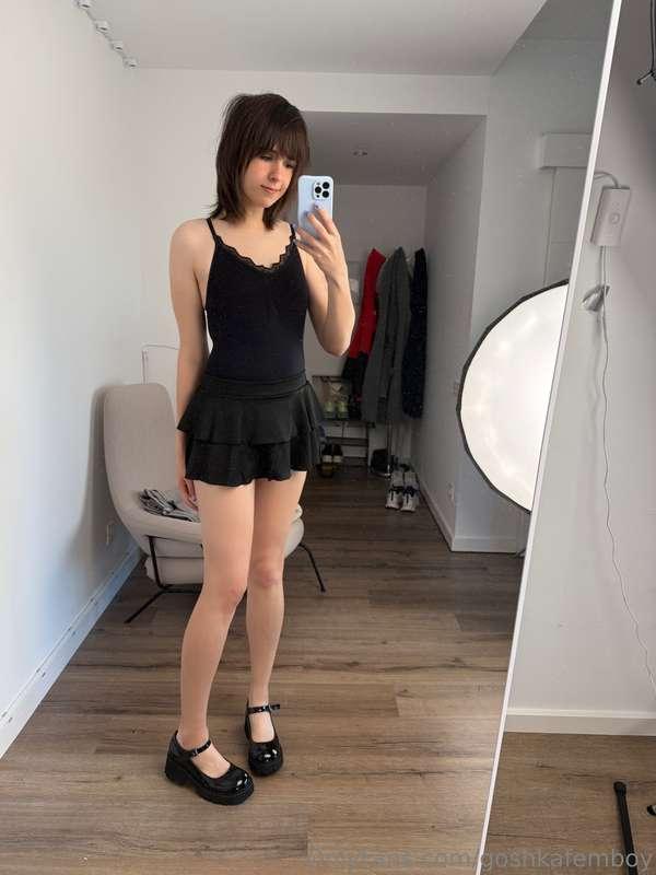 Today I'm just a cute girl in a dress :3 Be kind!