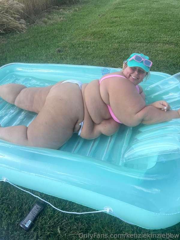 kenziekinziebbw image #3