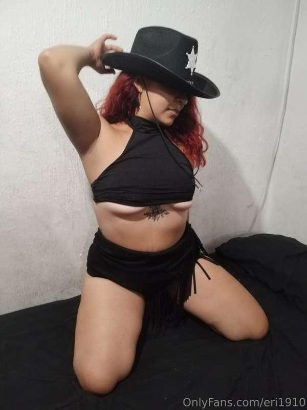 Tengo ganas de montar, quieres ayudarme? 😏