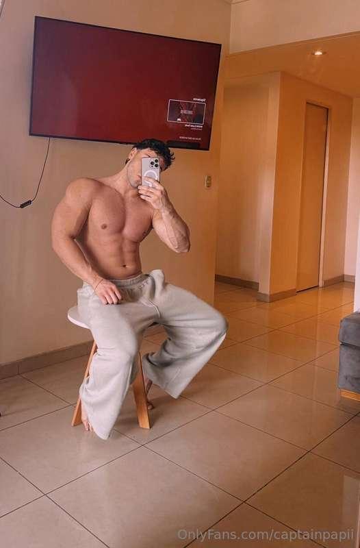 @Mosciaro @Mosciaro@Mosciaro @Mosciaro💪🏽 I’m your muscular g..