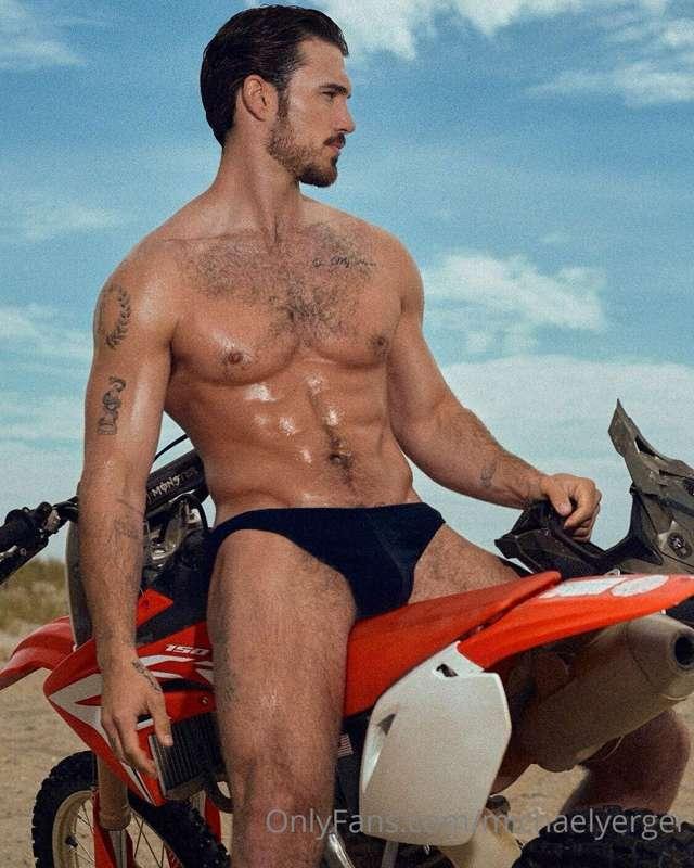 Who wants to ride? 🏍😈