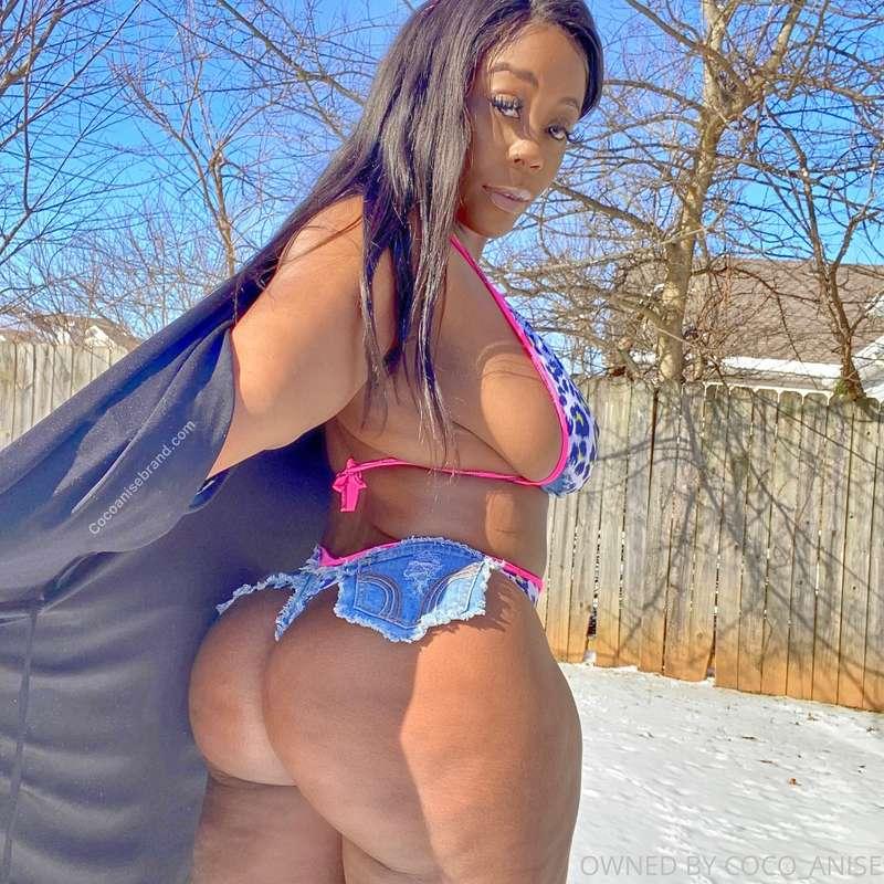 Come and fuck me in the snow ❄️ I love spontaneous shit 😉😘