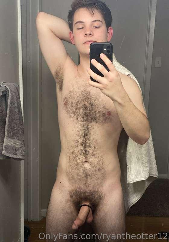 I got myself a new cockring that fits like a glove. Who can ..