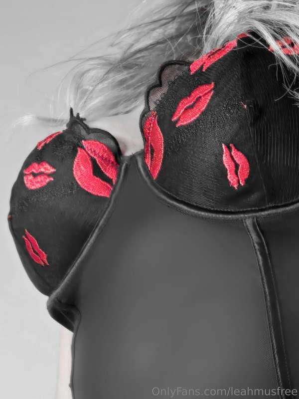 Follow me on @leahmus for more dirty content💋