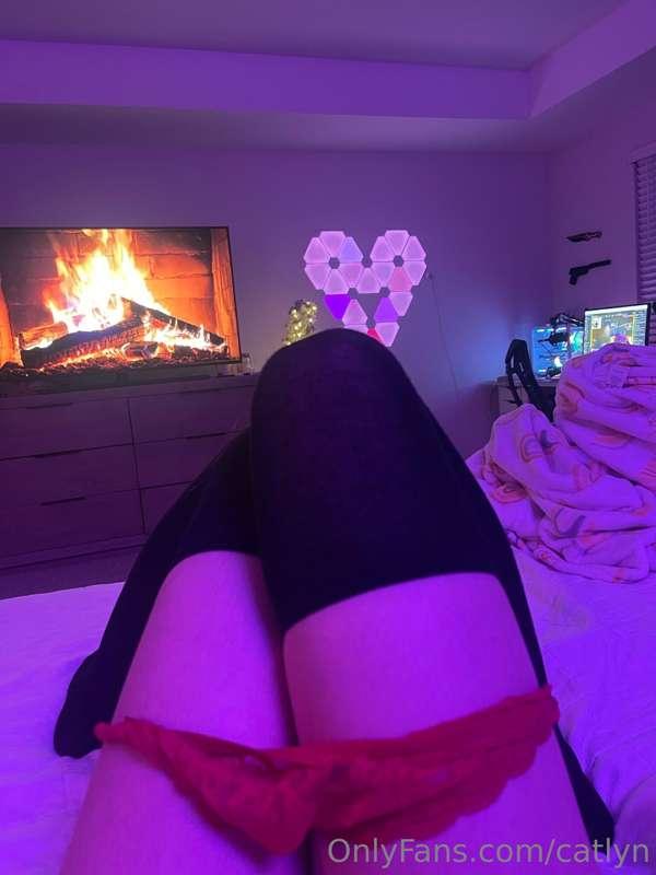 so horny.. tip if you’re gonna cum with me 🥺