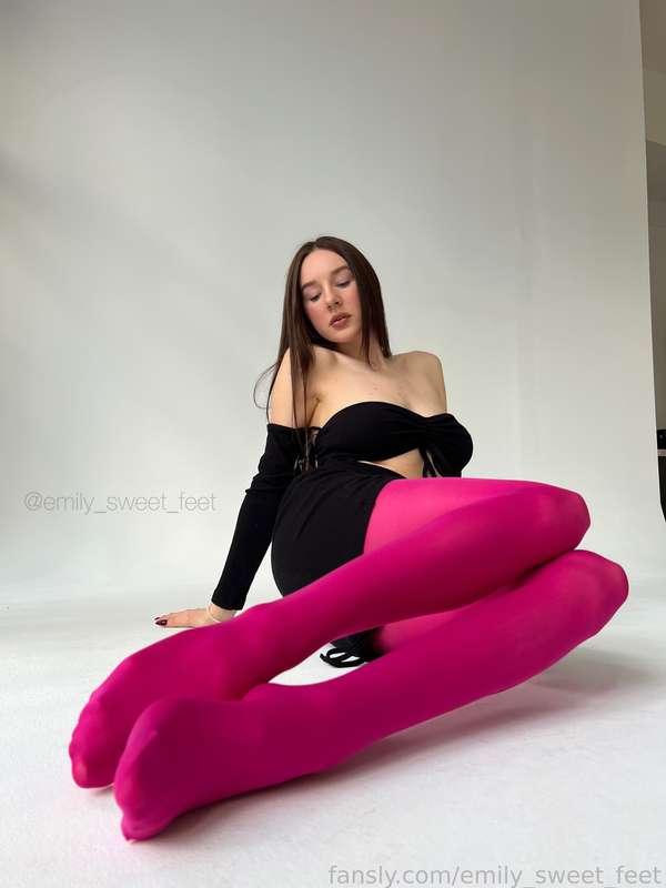 emily_sweet_feet image #6