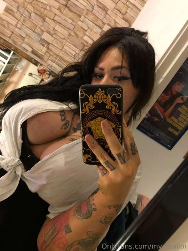 💣