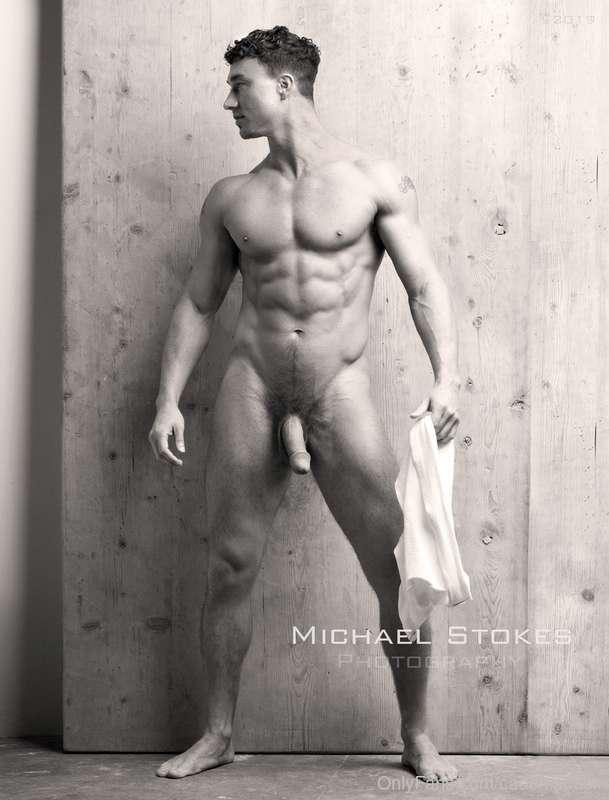 📸: Michael Stokes