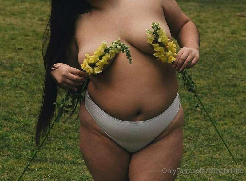 Send a dm and I take out the flowers just for you 💛