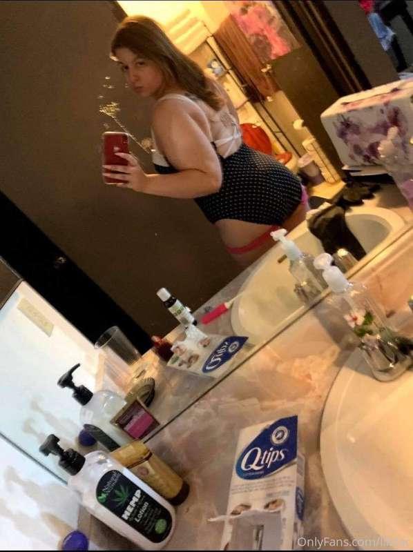 Italian Queen 👑
Fetish friendly 🦶🏽👙🧦
420 friendly 💨 
Juicy K..