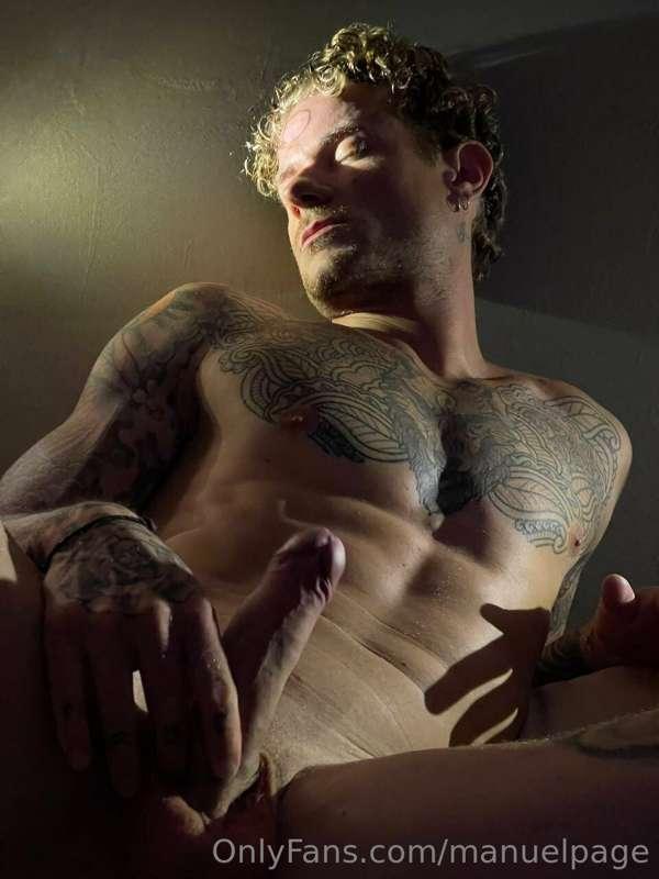💥💥 40% off OCTOBER SALE FOR 100 LUCKY FANS 💥💥
@gwoodlight is..