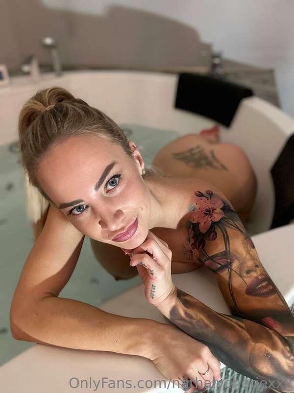 I wonder what would happen if you joined me 💦