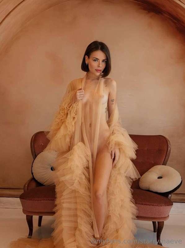 🎀FREE SUBSCRIPTION🎀Sweet and gentle, but also terribly sexy🤭..