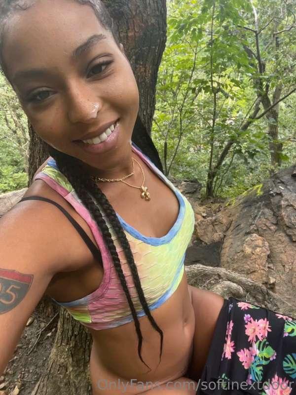 i'd love to feel your cum all over my face like this💦💦