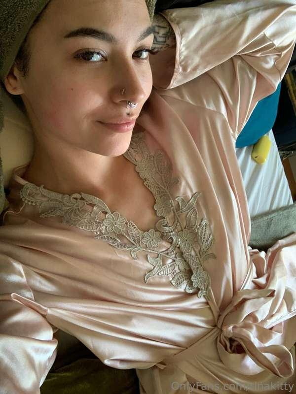 Good morning ;) check your DMs later for some fun new anal c..