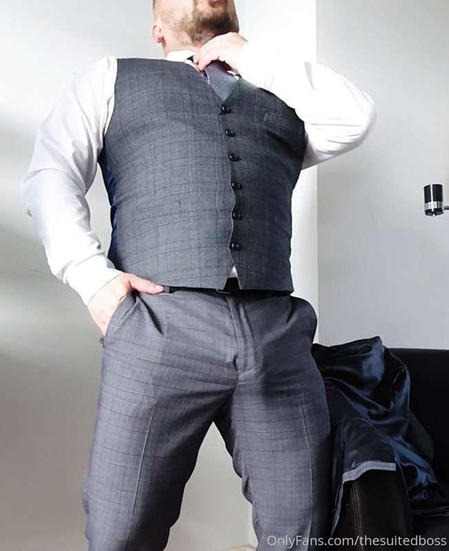 Been a long day, time to unbutton that waistcoat. Any helper..