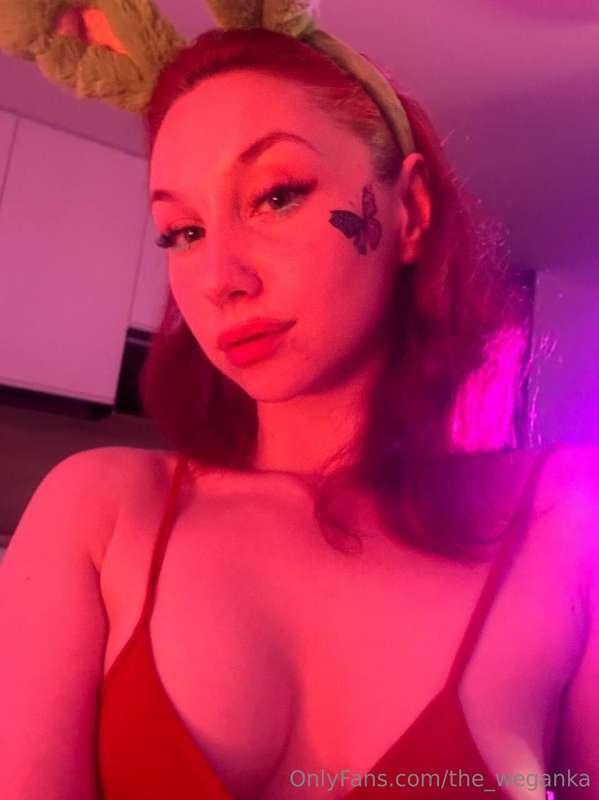 like a butterfly, her wings unfolded 🦋