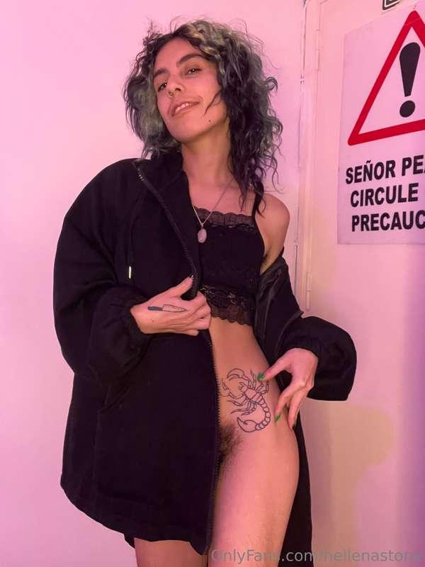 i like my hair where it belongs… if you notice 😉