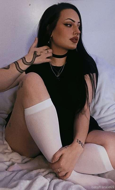 😘
