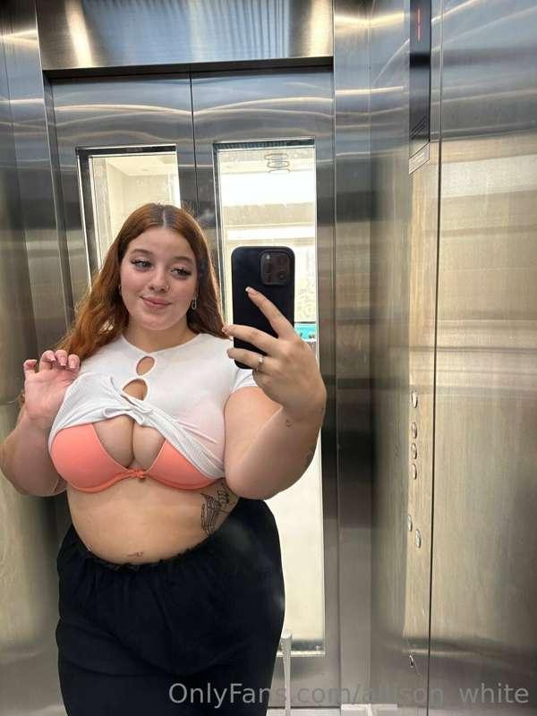 everyone loves risky elevators pics am i right ? 😌