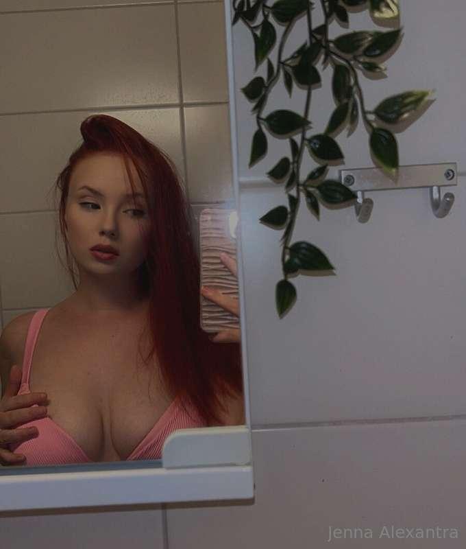 @jennaalexantrafree  Tilaa mun ilmainen sivu ja sieltä tulee..
