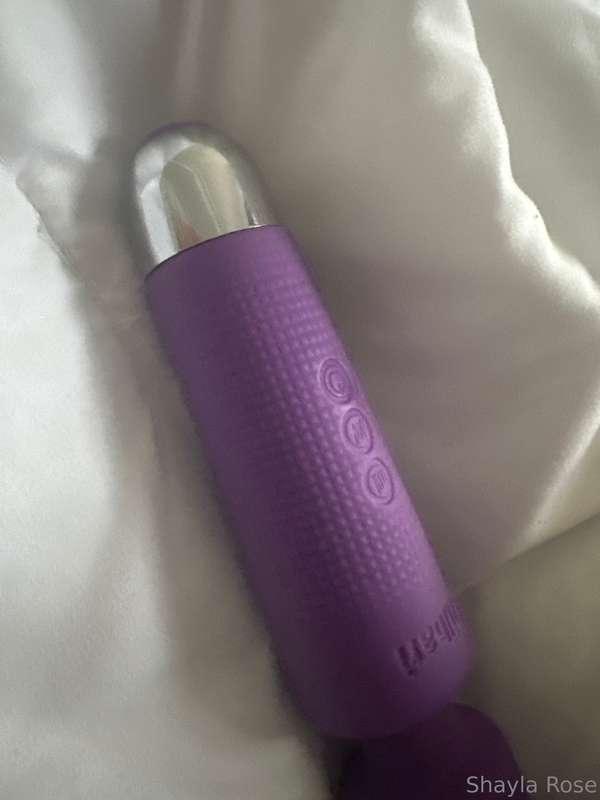 Want to hear my new toy? 😏💜