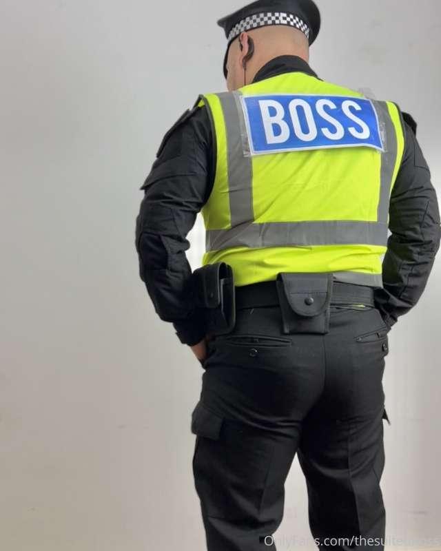 thesuitedboss image #0