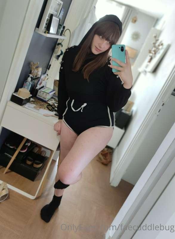 Good evening everyone 💗🥰
It's been a busy few days for me! I..