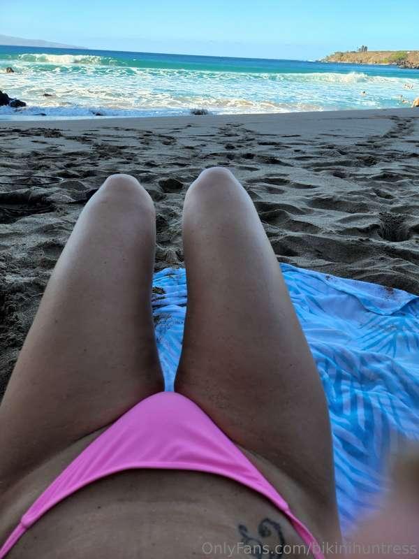 bikinihuntress image #2