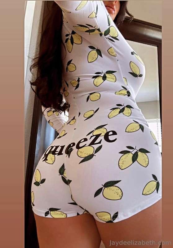 Squeeze it 🙈🍋